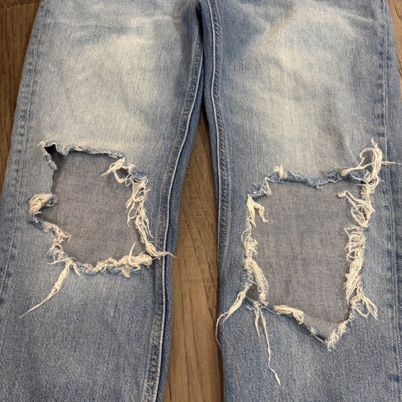 We The Free Distressed Ripped Frayed Hem Jeans Size 27 Light Wash Denim - Picture 3 of 13